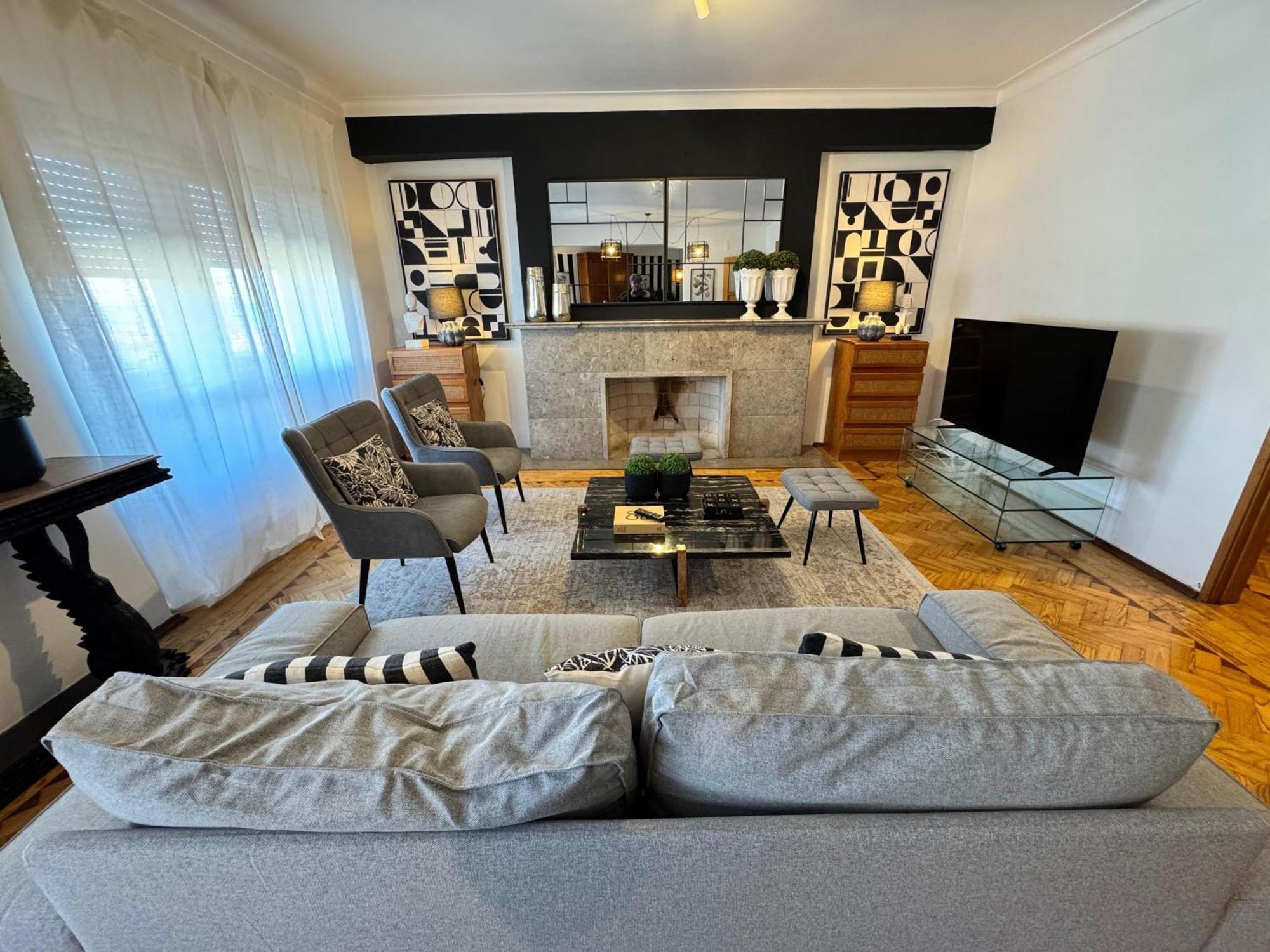 Apolonia 3 Frontal River View 리스본 외부 사진